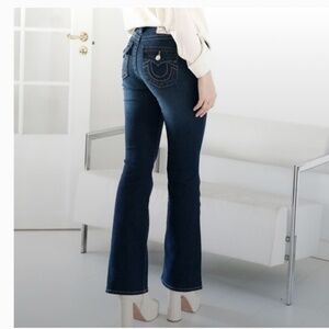 TRUE RELIGION~  Dark wash ~Mid Rise~ Boot Cut~sz  28